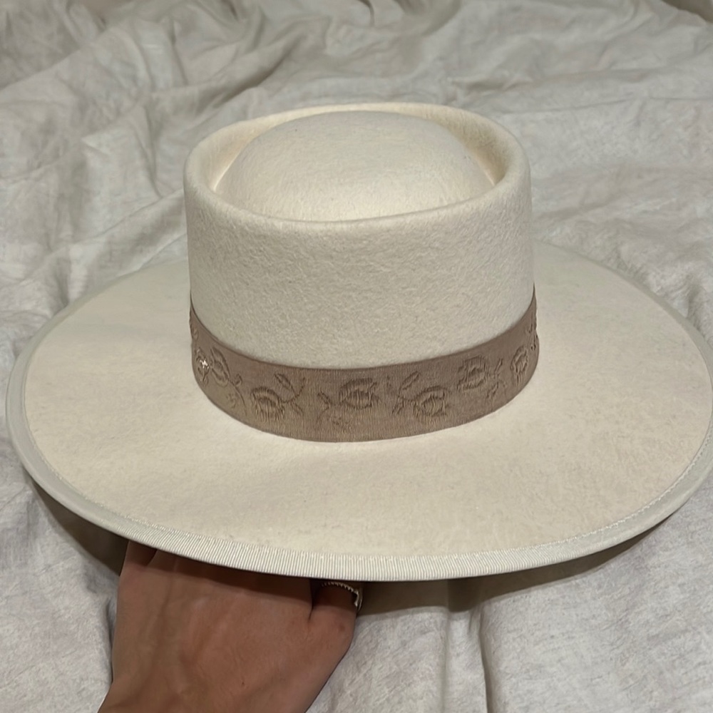 Olive & Pique Aura Felt Hat